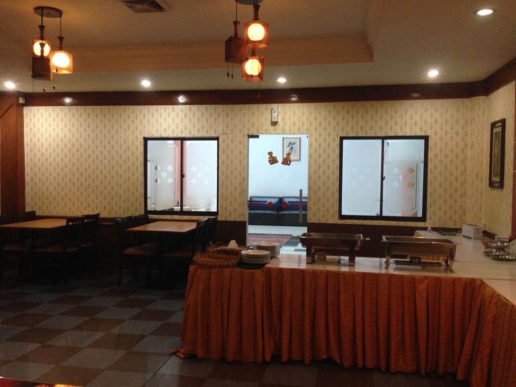 Cittic Hotel Batam Buitenkant foto