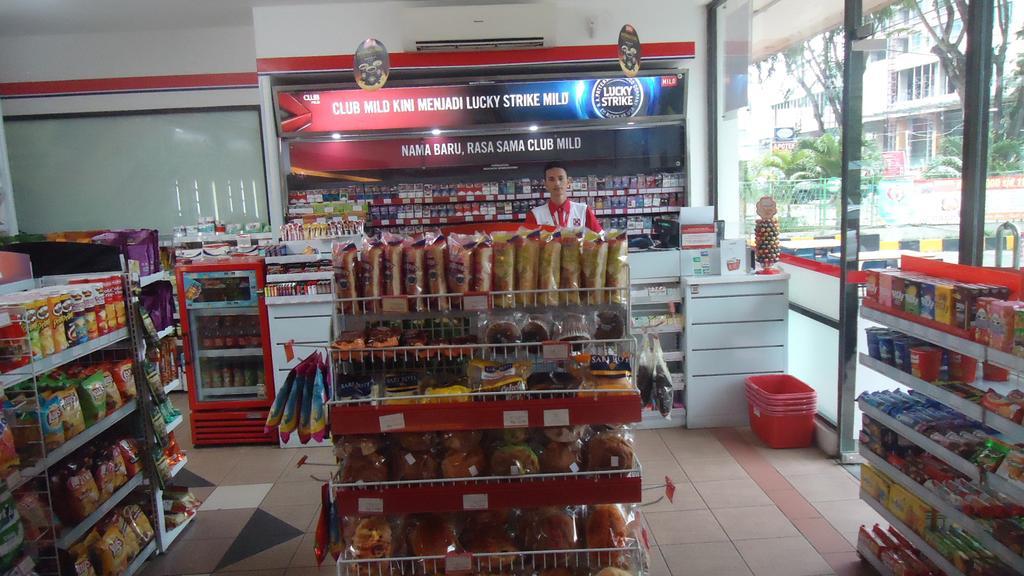 Cittic Hotel Batam Buitenkant foto